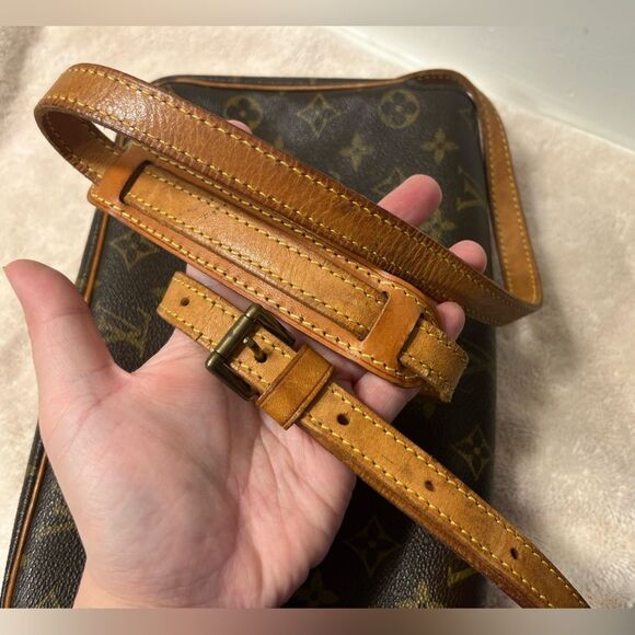 Louis Vuitton Saint Germain 24 monogram - Picture 7 of 17